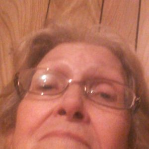 Meet your Posher, Effie